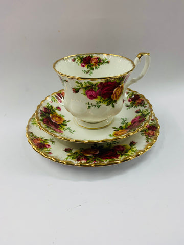 Royal Albert Old Country Roses Trio