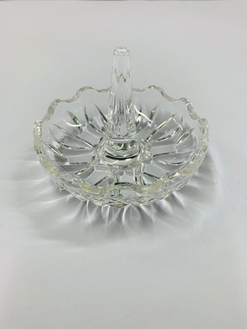 Crystal ring holder