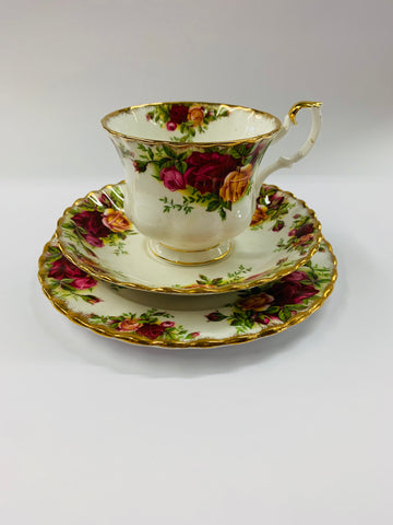 Royal Albert Old Country Roses trio