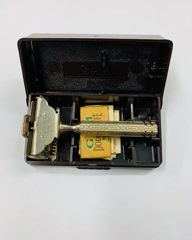 Rare GEM safety razor in original Bakelite case